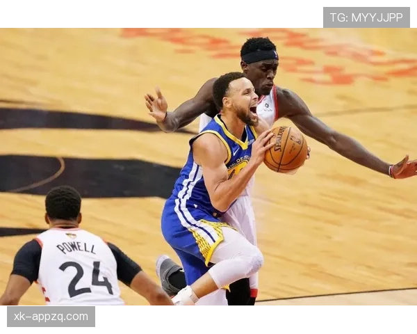 拉里伯德无球跑位胜库里，中距离更致命